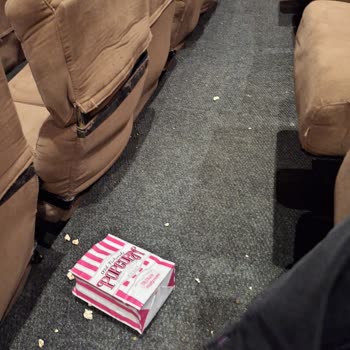 Sinema Salonunun Kötü Temizliği Ve İade Talebim