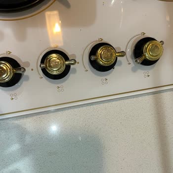 Vestel Ankastre Setin Gold Parçalarında Renk Atması Ve Deformasyon