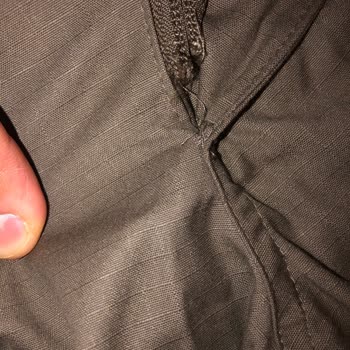 Yeni Aldığım Pantolonun Fermuarı Yırtık Çıktı Değişim İstiyorum