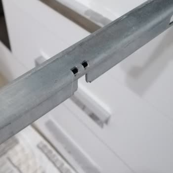 Çekmece Raylarında Kronik Plastik Parça Kırılması Ve Yedek Parça Talebi