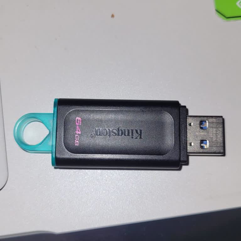 Yeni Alınan USB Bellek Kısa Sürede Bozuldu, Müşteri Hizmetlerine Ulaşılamıyor
