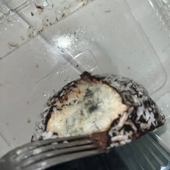 Küflü Kek Nedeniyle Sağlık Sorunu Yaşadım, Hijyen İhmal Edildi