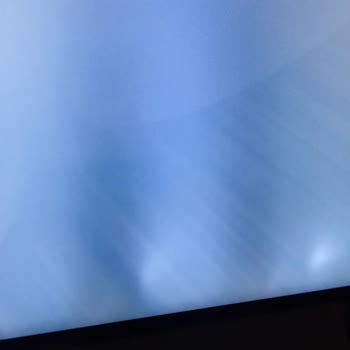 Samsung UE43RU7100 Model Televizyonda Kronik Ekran Kararması Ve Yüksek Onarım Ücreti