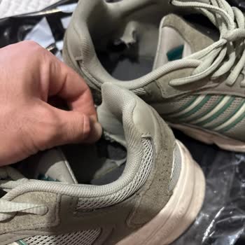 Kısa Sürede Deforme Olan Ayakkabının Garanti Kapsamında Değişimi Red Edildi