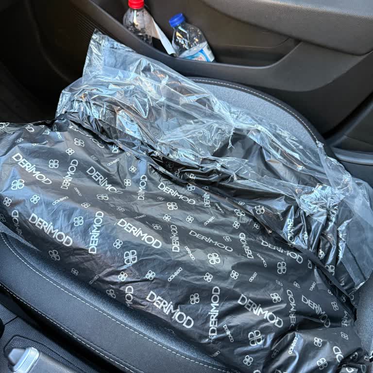 Yüksek Fiyatlı Çantanın Özensiz Paketlenmesine Tepki Ve Daha İyi Hizmet Talebi