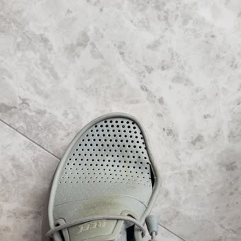 Az Kullanılmış Reef Ayakkabının Kenarı Yırtıldı Değişim Talebim Reddedildi