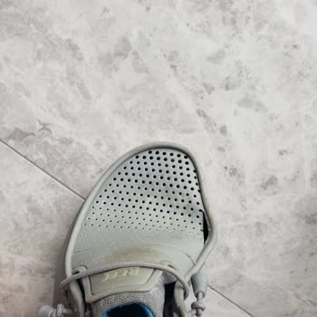 Az Kullanılmış Reef Ayakkabının Kenarı Yırtıldı Değişim Talebim Reddedildi