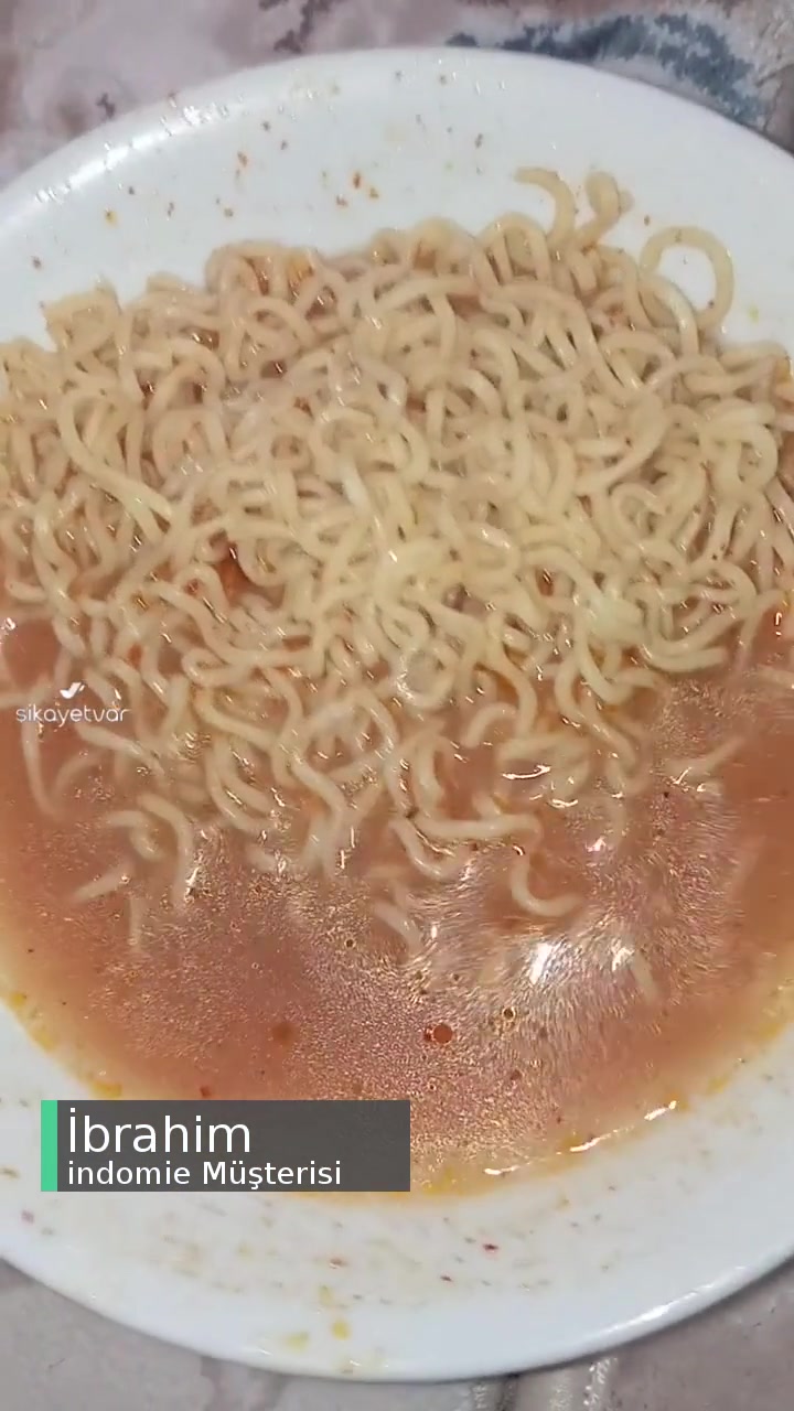 indomie Noodle'den Böcek Çıktı! videonun kapak resmi