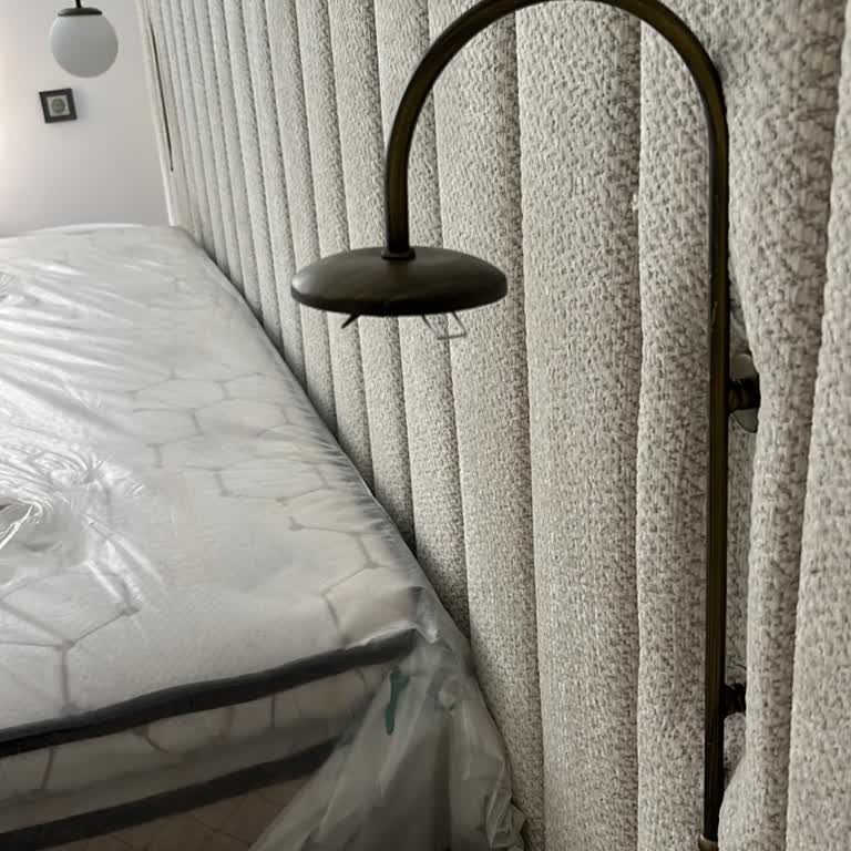 Kırık Abajur Ve Eksik Hediye Yastıklar İçin 2 Aydır Çözüm Bekliyorum