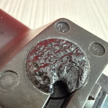 Fissler Düdüklü Tencerenin Kulp Parçası Eriydi, Kapak Kapanmıyor!