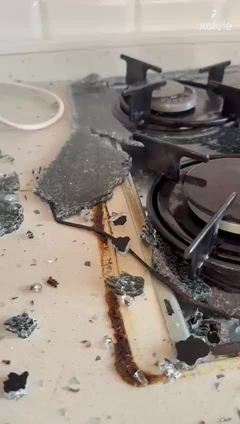 Vestel AO-65104 S-dg Built-In Hob Suddenly Exploded and Shattered video cover