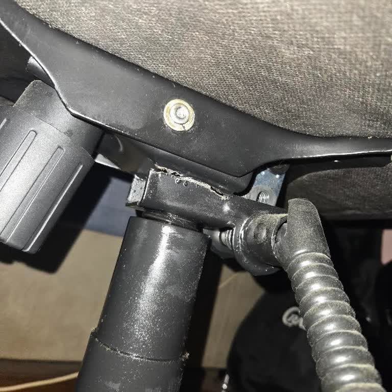 Garanti Süresinde Kırılan Sandalye Ve İlgisiz Müşteri Hizmetleri