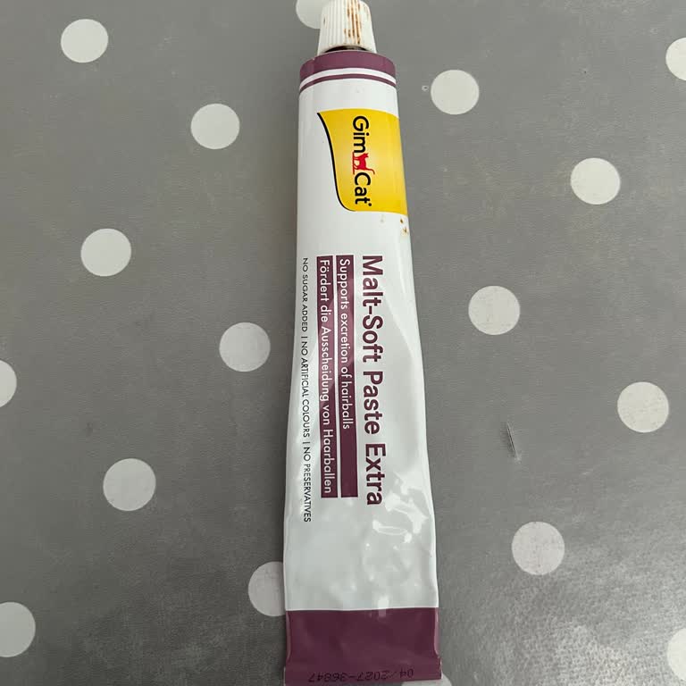 Şadanlar Pet Gimcat Ürünü Açtığımda Tüpün Büyük Kısmının Hava Dolu Olduğunu Fark Ettim