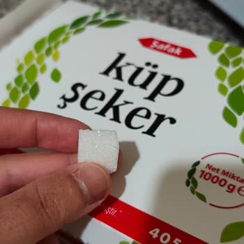 Küp Şeker Paketinden Kıl Çıkması Nedeniyle Hijyen Endişesi