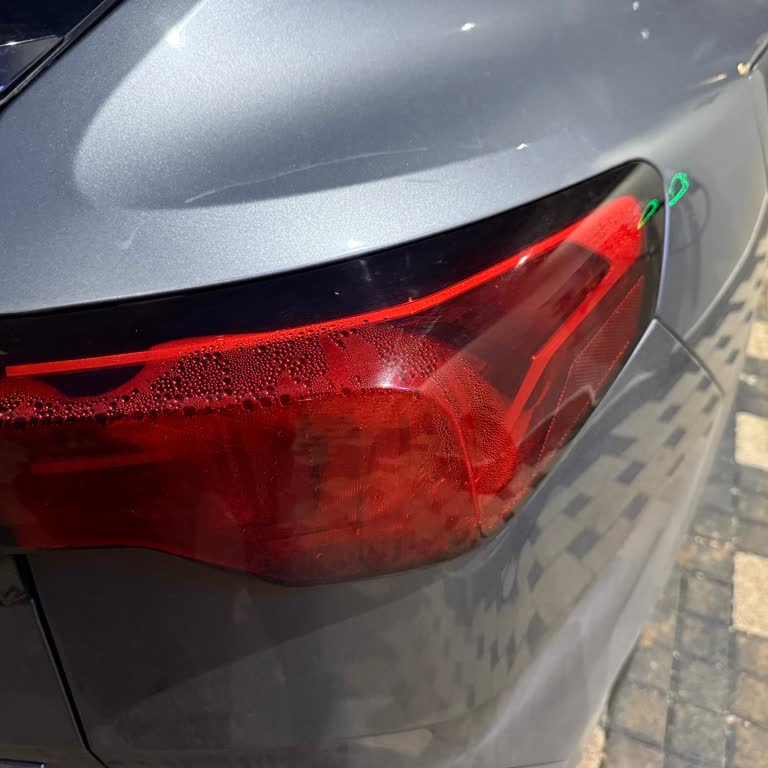 BMW İx2 Stop Lambasında Sürekli Buğulanma Ve Yetersiz Yetkili Servis Desteği