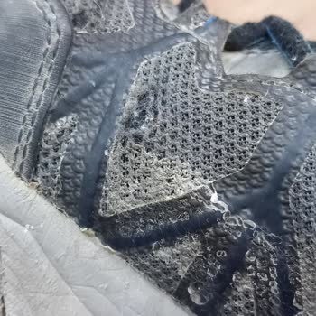 Garantili Columbia Bot Kısa Sürede Yırtıldı, Mağaza Çözüm Sunmadı