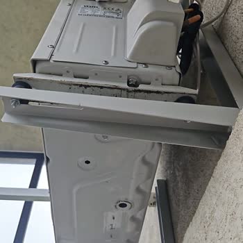Vestel R23 AC Returned With Scratched Outdoor Unit and No Support