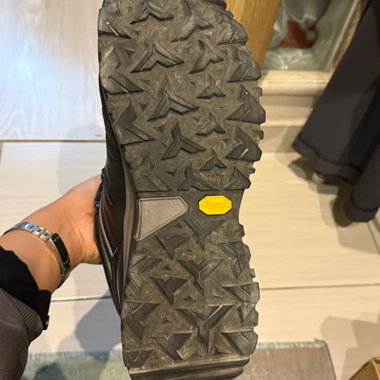 Amazon Türkiye'den Kullanılmış Ayakkabı Gönderildi Değişim Yapılmıyor