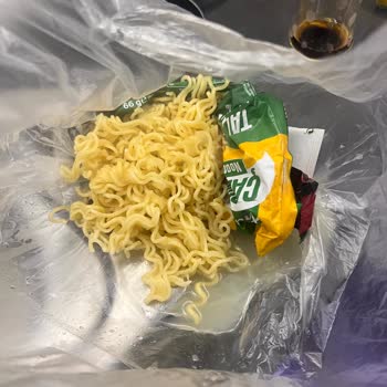 Knorr Tavuklu Noodle Paketinde Kötü Koku Ve Tüketilemeyen Ürünler Nedeniyle Güven Kaybı