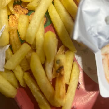 Burger King Van Maraş Şubesinde Sürekli Özensiz Ve Kalitesiz Menü Sorunu