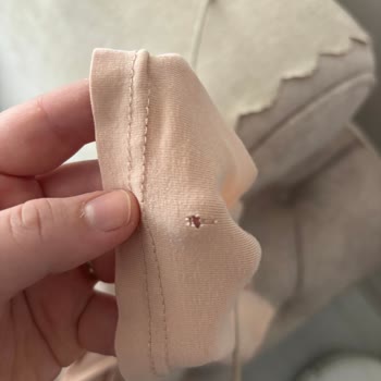 Yeni Çamaşır Makinesi Kıyafetlerde Delik Oluşturuyor, Mağduriyet Yaşıyoruz