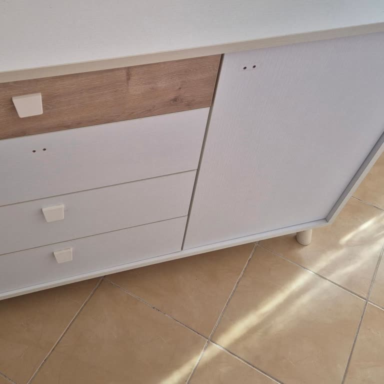 Enza Mobilya'dan Kırılan Kulplar İçin Parça Talebine Yüksek Servis Ücreti