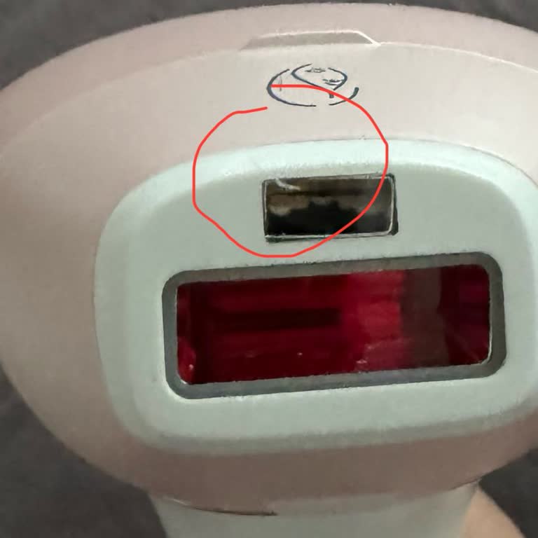 Philips Lumea Yüz Başlığında Kendiliğinden Oluşan Çatlak Ve Ücretsiz Değişim Talebi