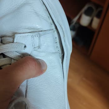 Aynı Yerden Açılan Ayakkabılar Ve Yetersiz Mağaza Çözümü Nedeniyle İade Talebi