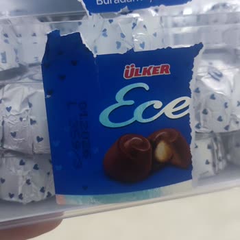 Aldığım İki Ülker Çikolata Paketinden Küf Çıkması Hayal Kırıklığı Ve Sağlık Endişesi