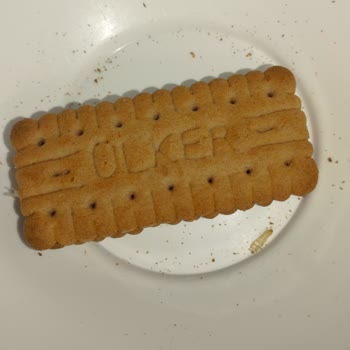 Aldığım Ülker İkram Bisküvinin İçinden Kurt Çıkması Hijyen Sorunu Yarattı