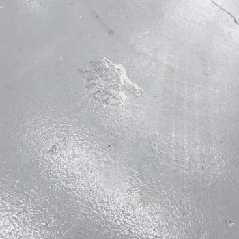 Zemin Boyası Pul Pul Döküldü Maddi Zarar Oluştu