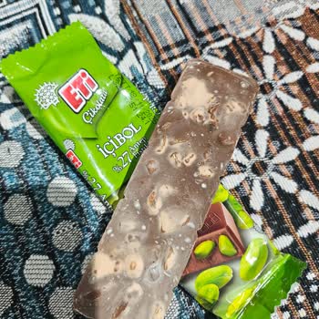 Son Kullanma Tarihi Yaklaşan Eti İçibol Çikolatada Bozulma Ve Renk Değişikliği