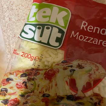 Son Kullanma Tarihi Geçmemiş Mozzarella Peynirin Küflü Çıkması Ve Mağduriyet