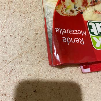 Son Kullanma Tarihi Geçmemiş Mozzarella Peynirin Küflü Çıkması Ve Mağduriyet