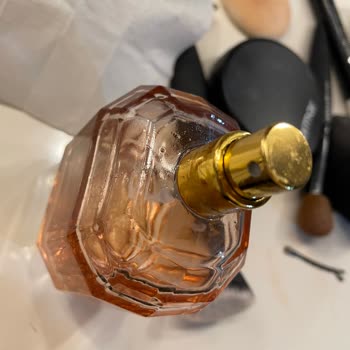 Satın Aldığım Parfüm Şişesi Sızdırdı, Mağduriyetim Giderilmiyor