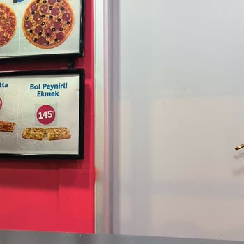 Domino's Şubesinde Süregelen Hijyen Sorunu Ve Temizlik Eksikliği