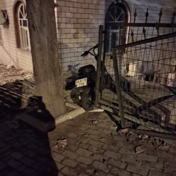 Martı Scooterların Düzensiz Parkı Hem Araçlara Hem Yayalara Engel Oluyor