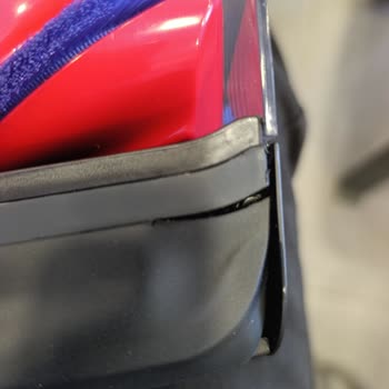 Kırık Gelen Ürün İçin Değişim Veya İade Talebime Cevap Alamıyorum