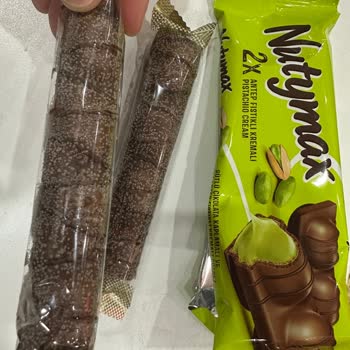 Aldığım Çikolatanın Üzerinde Şüpheli Lekeler Vardı, Açıklama Ve Telafi Bekliyorum