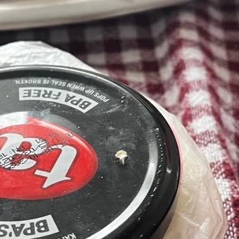 Kahvaltılık Sosun İçinden Cam Parçası Çıktı, Tat'tan Yanıt Bekliyoruz