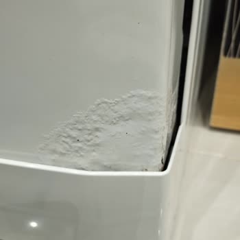 Arçelik Bulaşık Makinesinde Kısa Sürede Paslanma Ve Boya Dökülmesi Sorunu