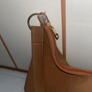 Satın Aldığım Çantada Renk Değişikliği Ve Müşteri Hizmetlerinde İlgisizlik