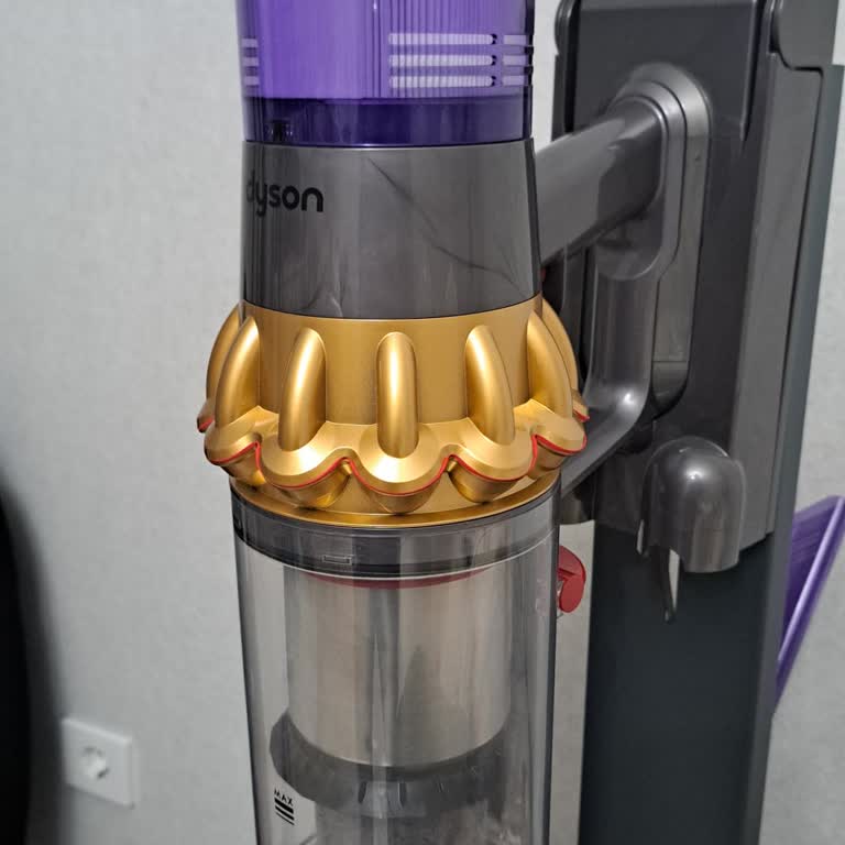 Dyson Teknik Servis Sonrası Cihazım Daha Kötü Duruma Geldi ve Orijinal Parçalar Eksik