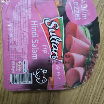 Taze Olması Gereken Salamlar Küflü Çıktı, Sağlığım Tehlikeye Girdi!