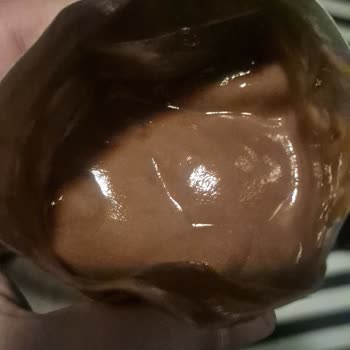Mis Son Kullanma Tarihi Geçmemiş Olmasına Rağmen Bozuk Puding Satışı Ve Güvenlik Endişesi
