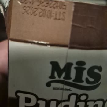 Mis Son Kullanma Tarihi Geçmemiş Olmasına Rağmen Bozuk Puding Satışı Ve Güvenlik Endişesi