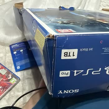 Sıfır Diye Satılan PlayStation 4 Pro Kullanılmış Çıktı, Değişim De Sorunu Çözmedi