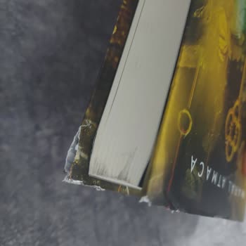 Aldığım Kitap Setinin Üçüncü Kitabı Hasarlı Çıktı Yardım Alamıyorum
