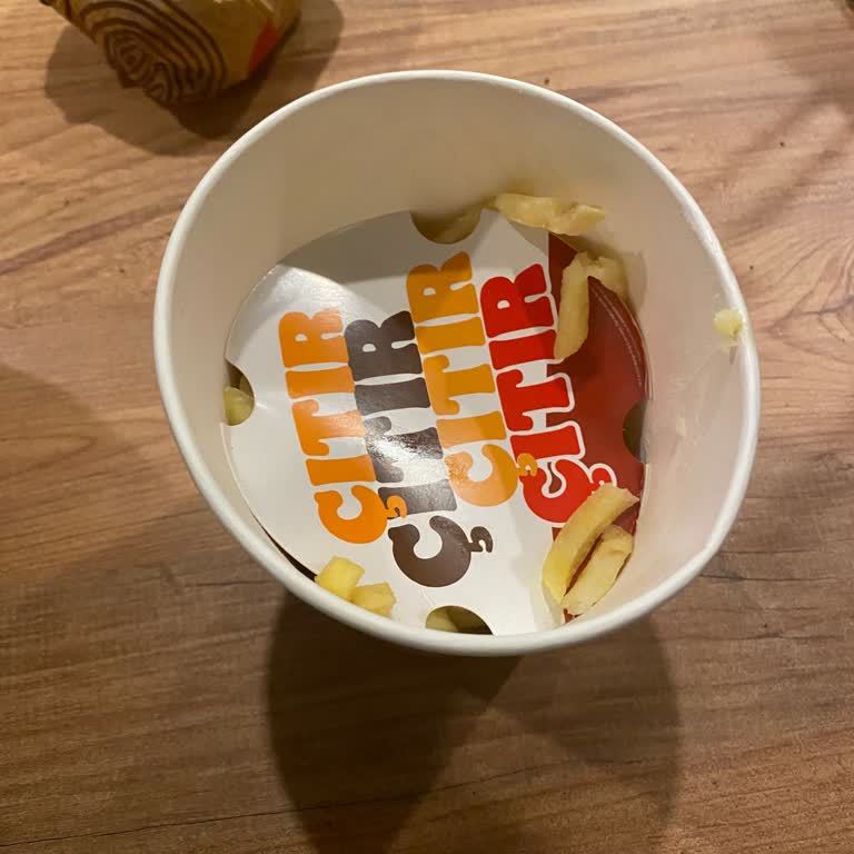 Burger King Siparişimde Marul Sapı Ve Çiğ Patates Şoku