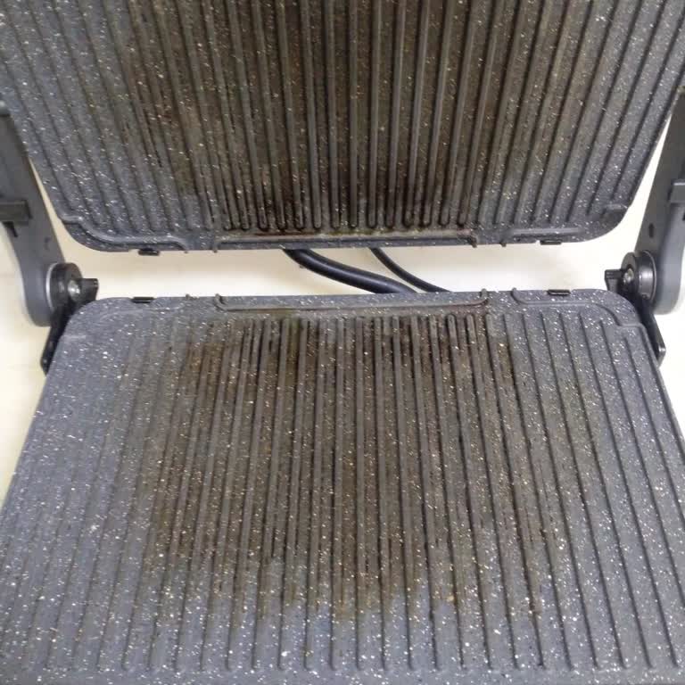 Arzum Tost Makinesi Plakalarında Yanık Ve Leke Sorunu, Çözüm Bulunamıyor